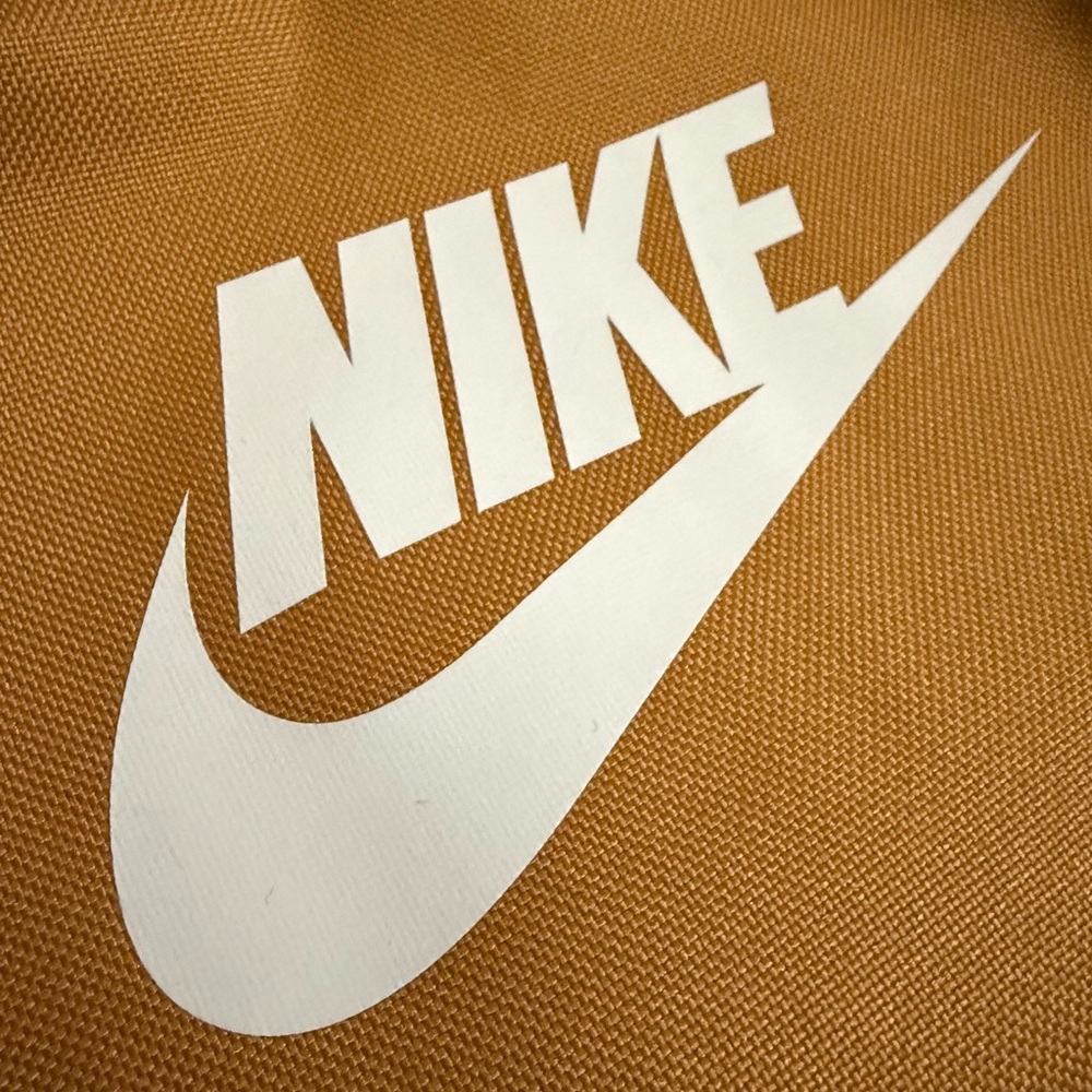 🆕 Nike Heritage Backpack Unisex Sports Bag Casual Travel Bag Brown DC4244-224 - Picture 4 of 8